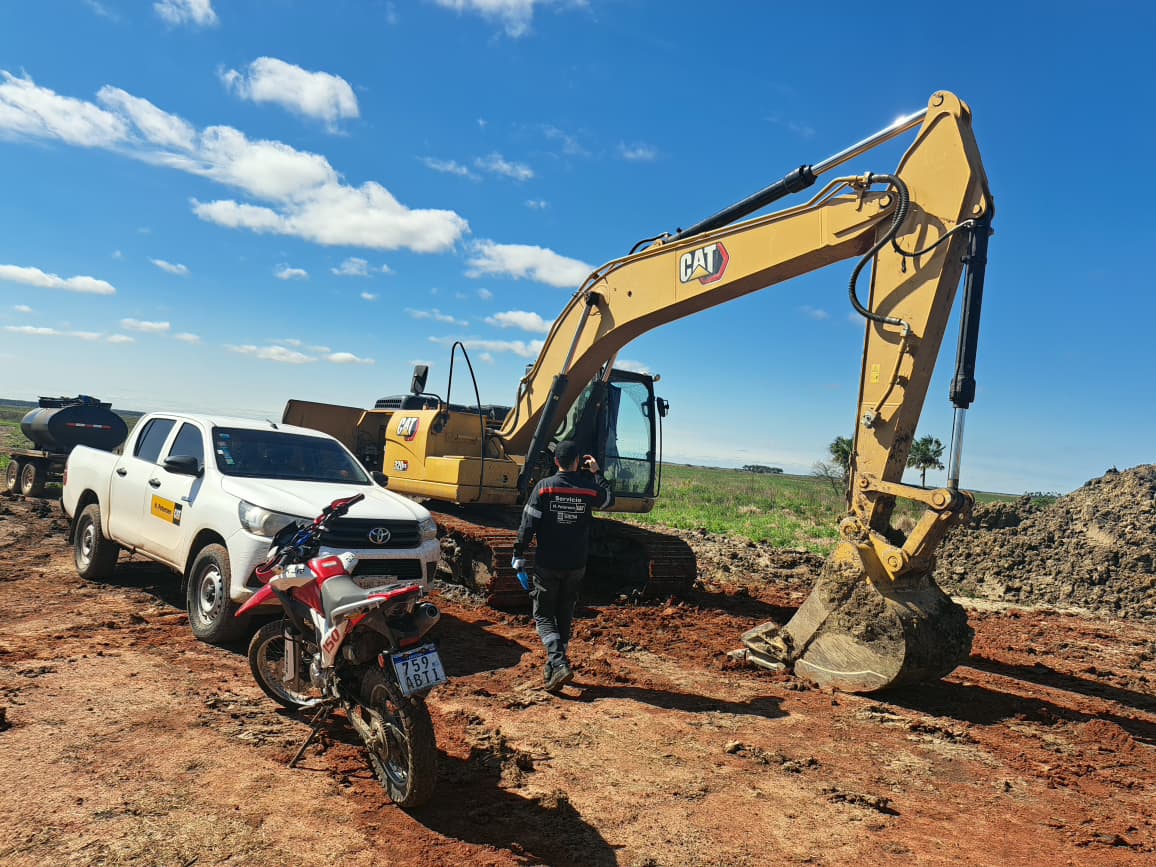 Mantenimiento de excavadora CAT en taller Centauro
